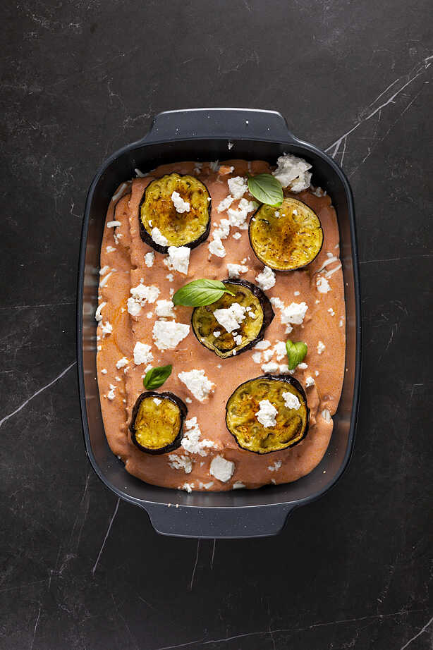 תבנית פיירקס מרובעת 1.8 ליטר שחור OVEN TO TABLE