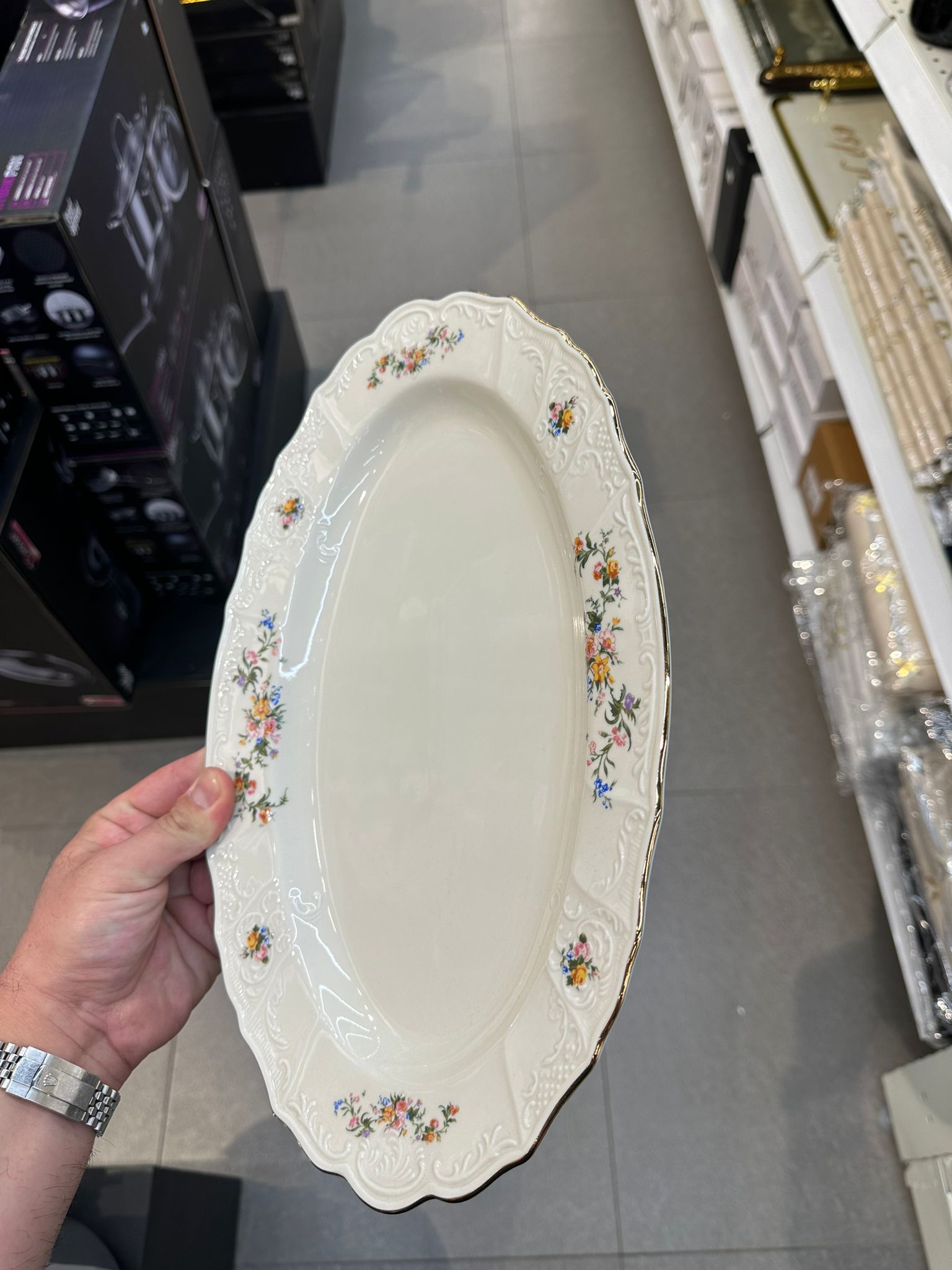 פלטת הגשה אובלית 36 ס״מ פורצלן צ׳כי – פרחוני דגם 3011 עיטור פס זהב Thun