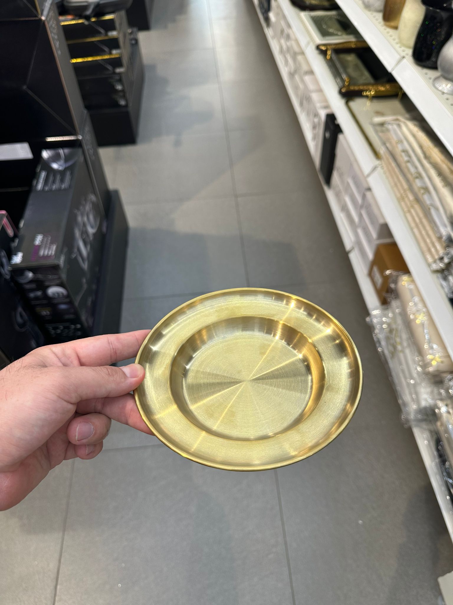 קערית הגשה 17 ס״מ נירוסטה זהב