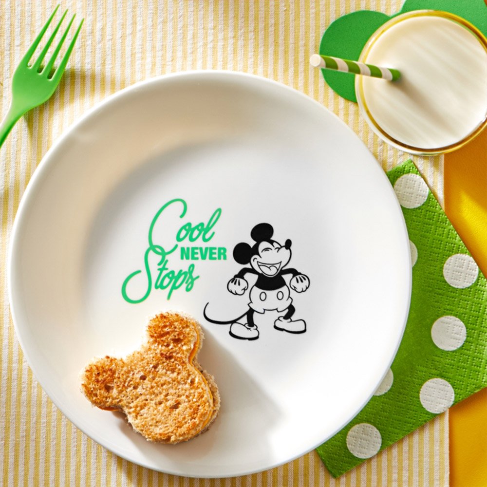 מארז 8 צלחות מנה ראשונה 21.5 ס"מ דגם Mickey מבית קורנינג corelle