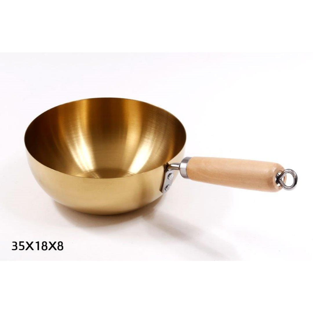קלחת הגשה - נירוסטה זהב + ידית עץ 35X18X8 ס"מ